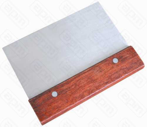 Скребок металлический с деревянной ручкой 815 см PL Proff Cuisine