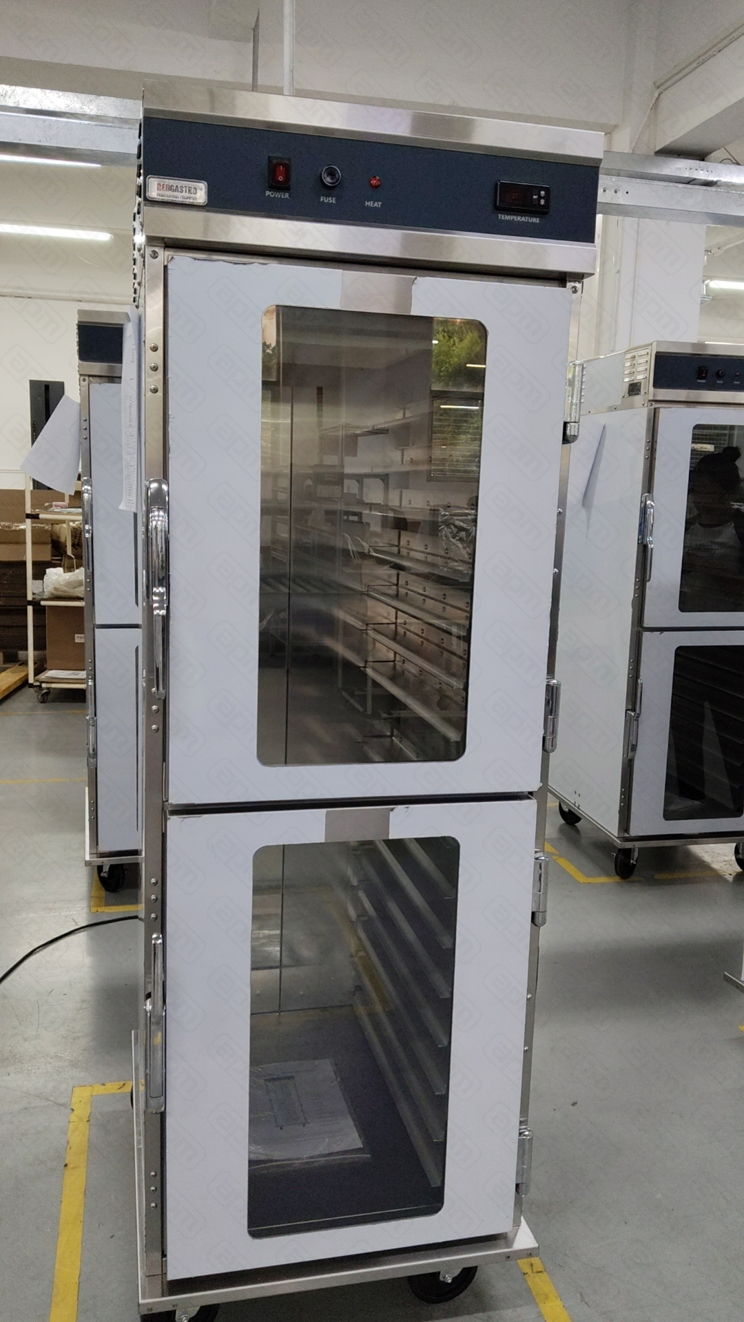 Тепловой шкаф 2 двери фронтальная загрузка REDGASTRO RGUFC-F HEATED HOLDING CABINET